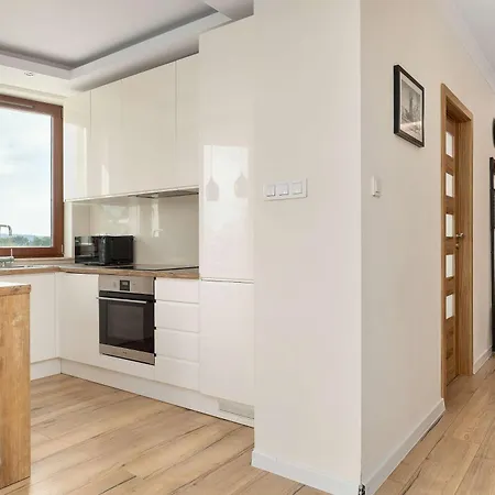 Daire Family With Balcony And Underground Parking In Cracow By Renters Krakow